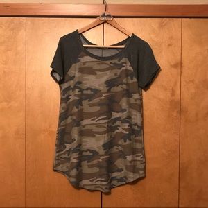 Cute & comfy camo baseball tee!